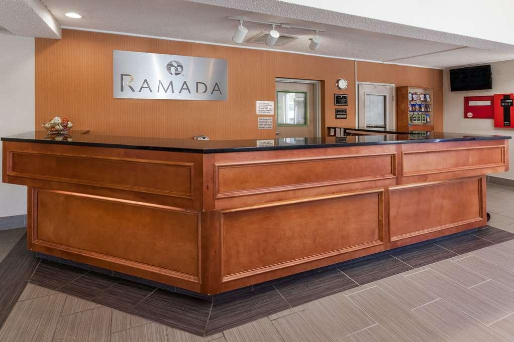 Wingate By Wyndham Canton-Hall Of Fame Interior photo