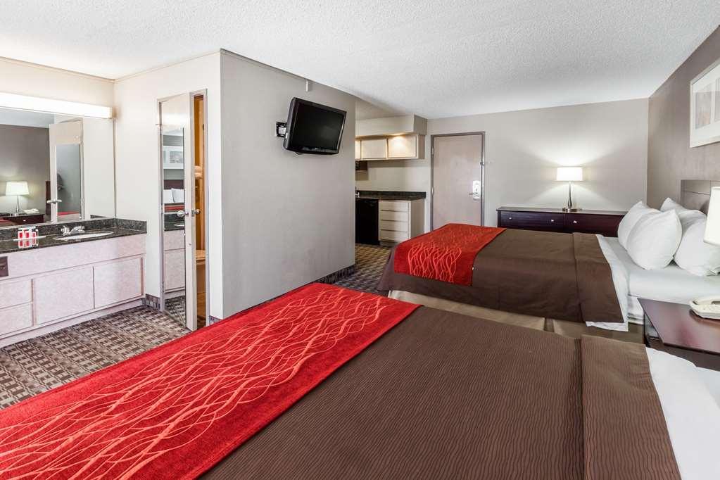Wingate By Wyndham Canton-Hall Of Fame Room photo