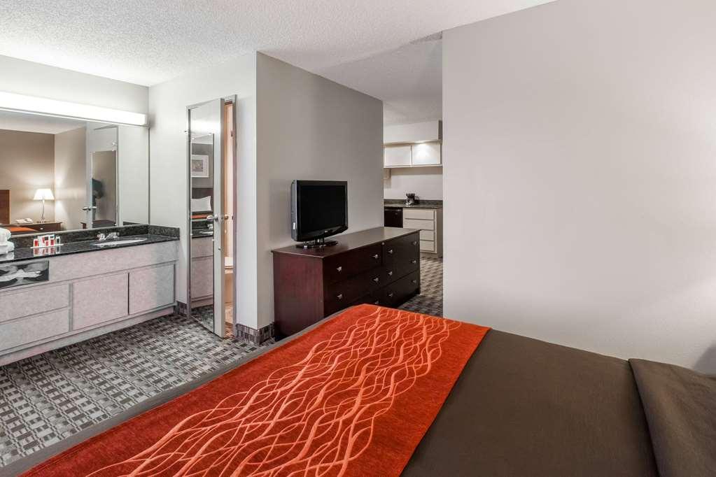 Wingate By Wyndham Canton-Hall Of Fame Room photo